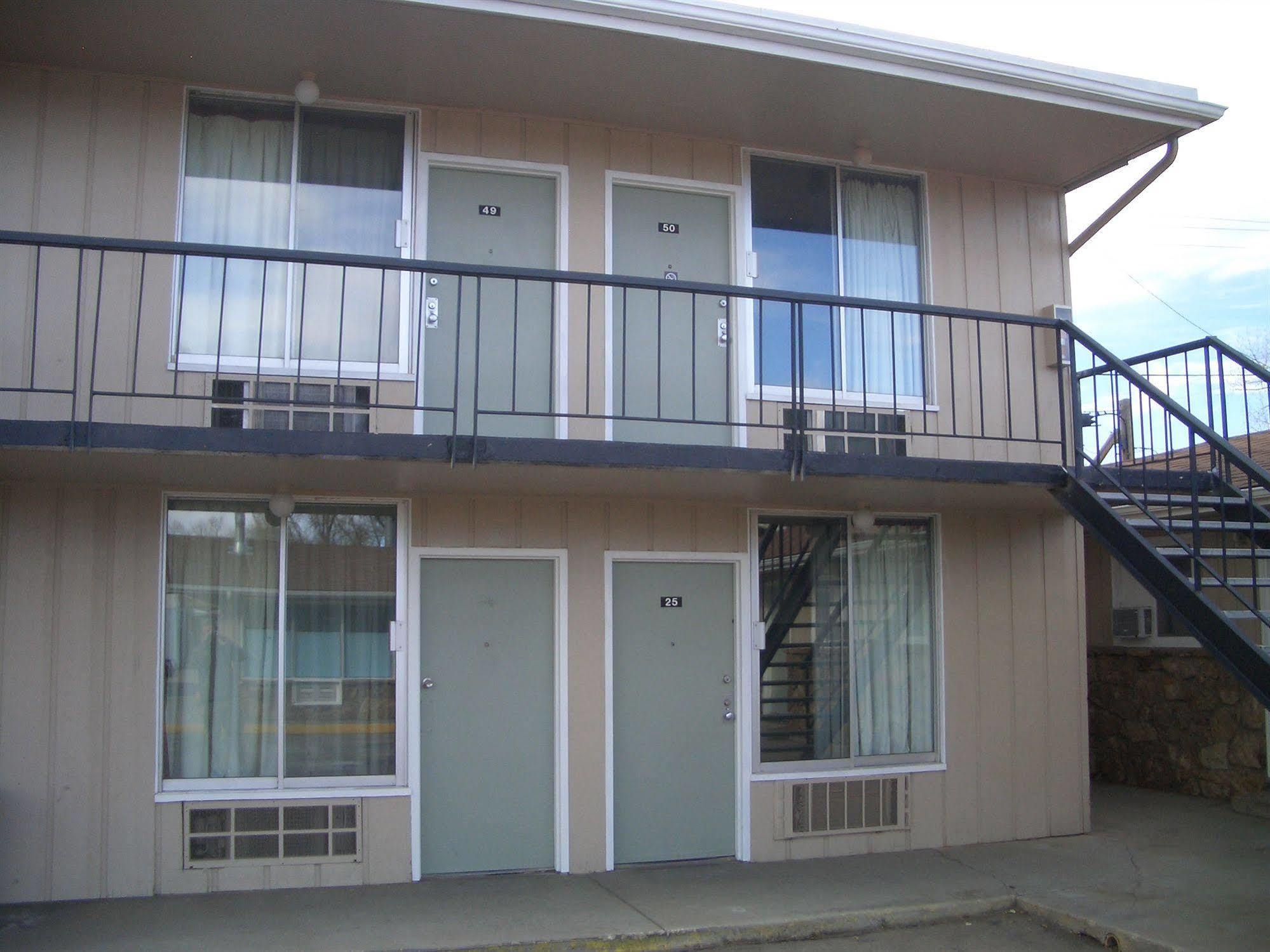 Laramie Valley Inn Екстериор снимка