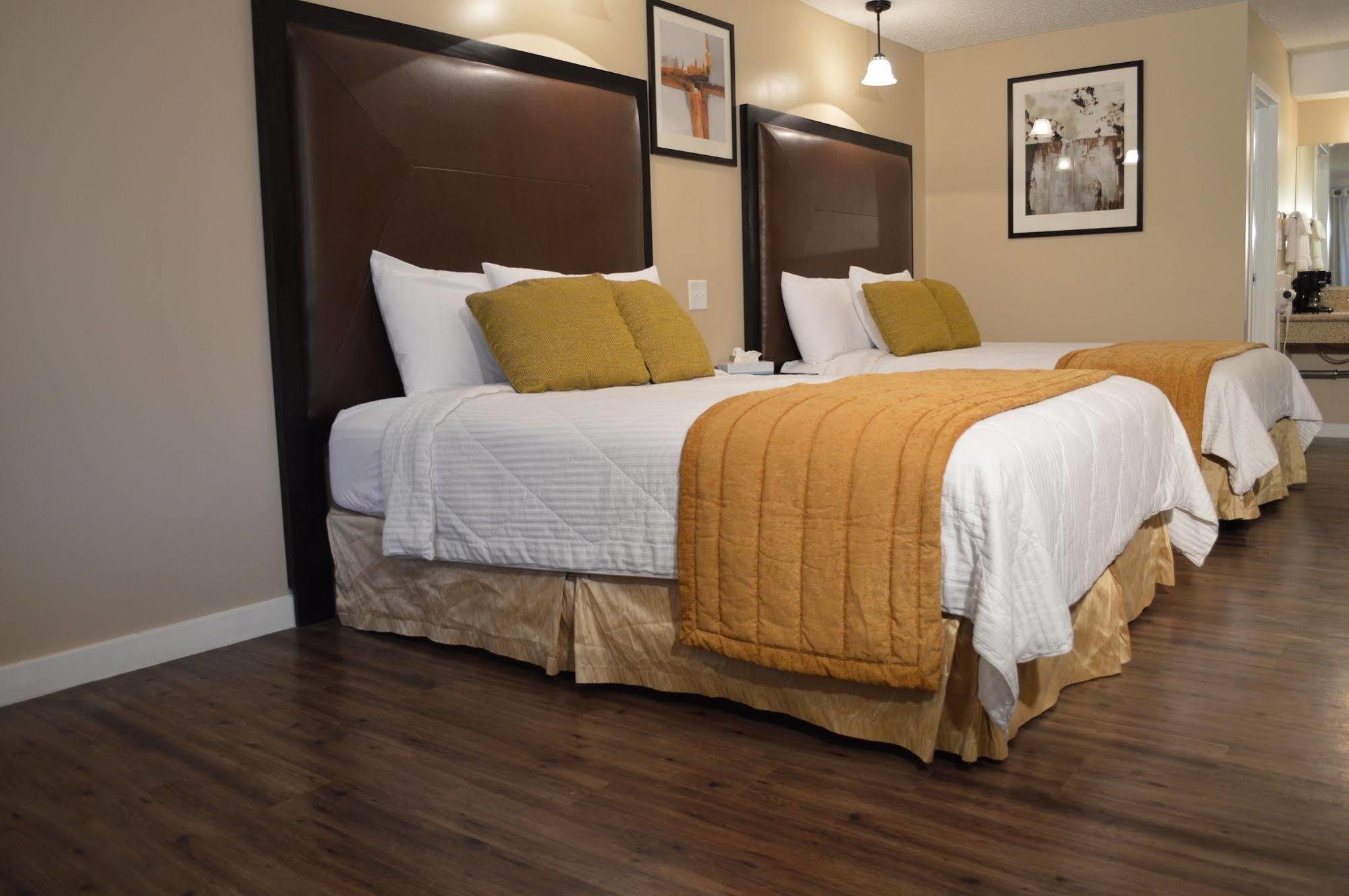 Laramie Valley Inn Екстериор снимка